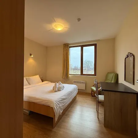 Bliss - Peaceful With Balcony Views *