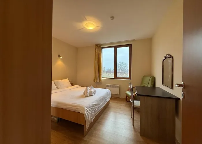 Bliss - Peaceful With Balcony Views *